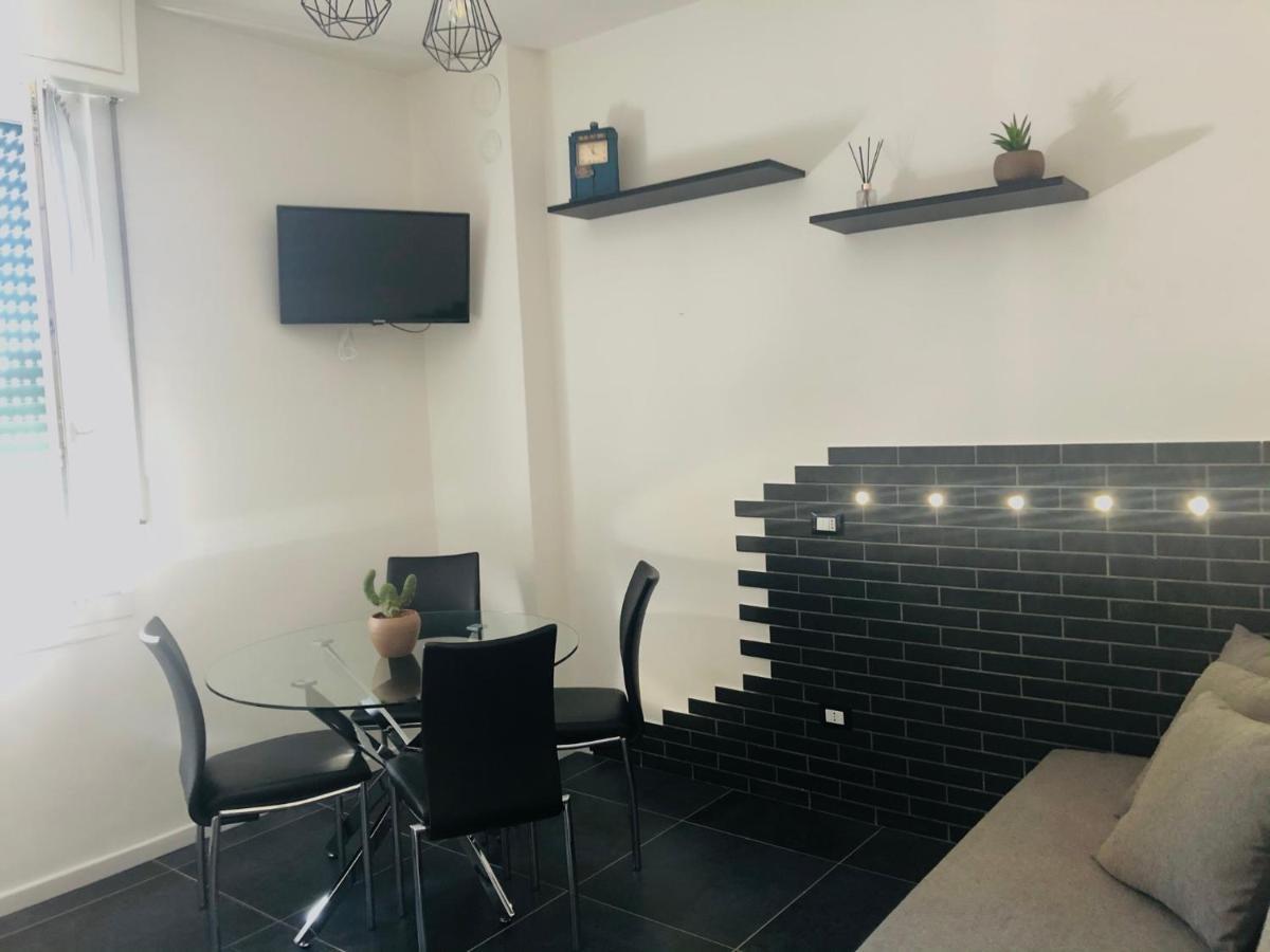 Blaxej, Nel Cuore Di Verona, Moderno Ed Elegante, 4 Posti Letto, Wi-Fi, Self Check In Apartment Exterior photo